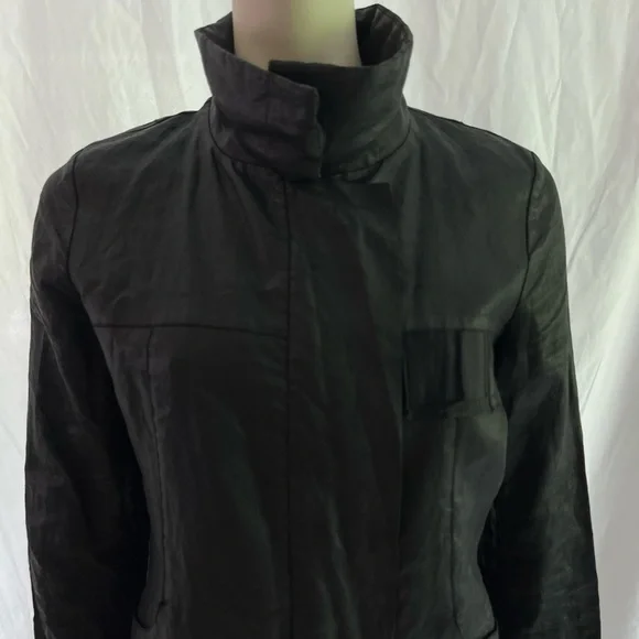 Rare Sarah Pacini coated cotton jacket with magnetic closures. Size M.
